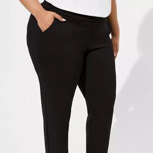Pull-On Relaxed Taper Studio Luxe Ponte High-Rise Pant